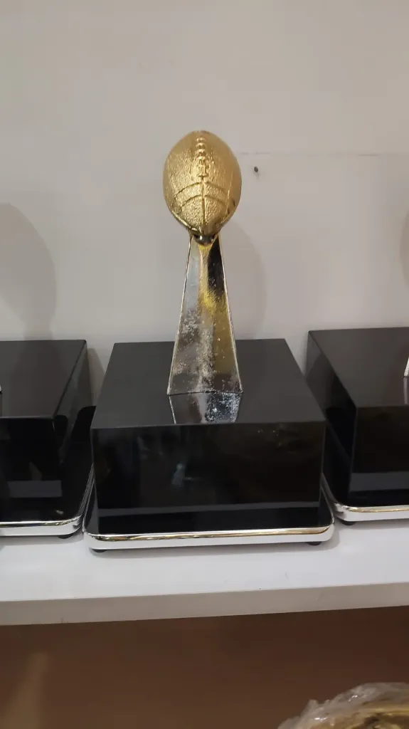 Lombardi Plata Chico (Caja chica)