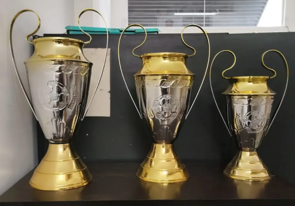 Tercia Champions (Orejona) Oro con Plata Futbol