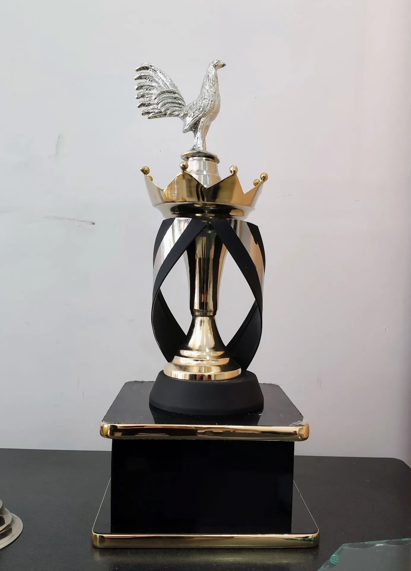 Gallo Antorcha París Oro con Plata