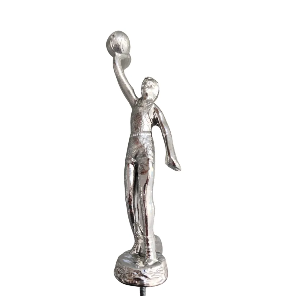 Figura Basquetbol Plata Mediano